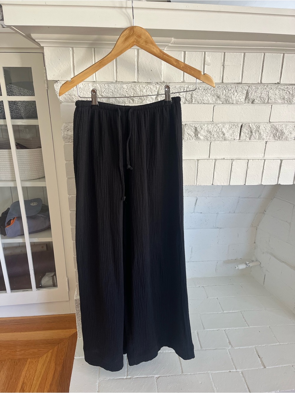 Z Supply Black Wide-Leg Drawstring Sweatpants
